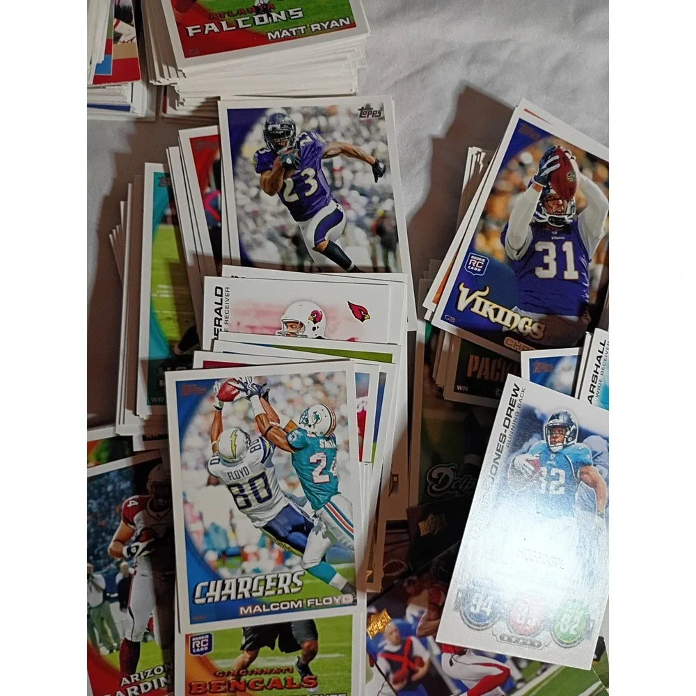 NFL Football Cards Bulk Lot Topps Upper Deck Rookie Cards miscellaneous 200 plus